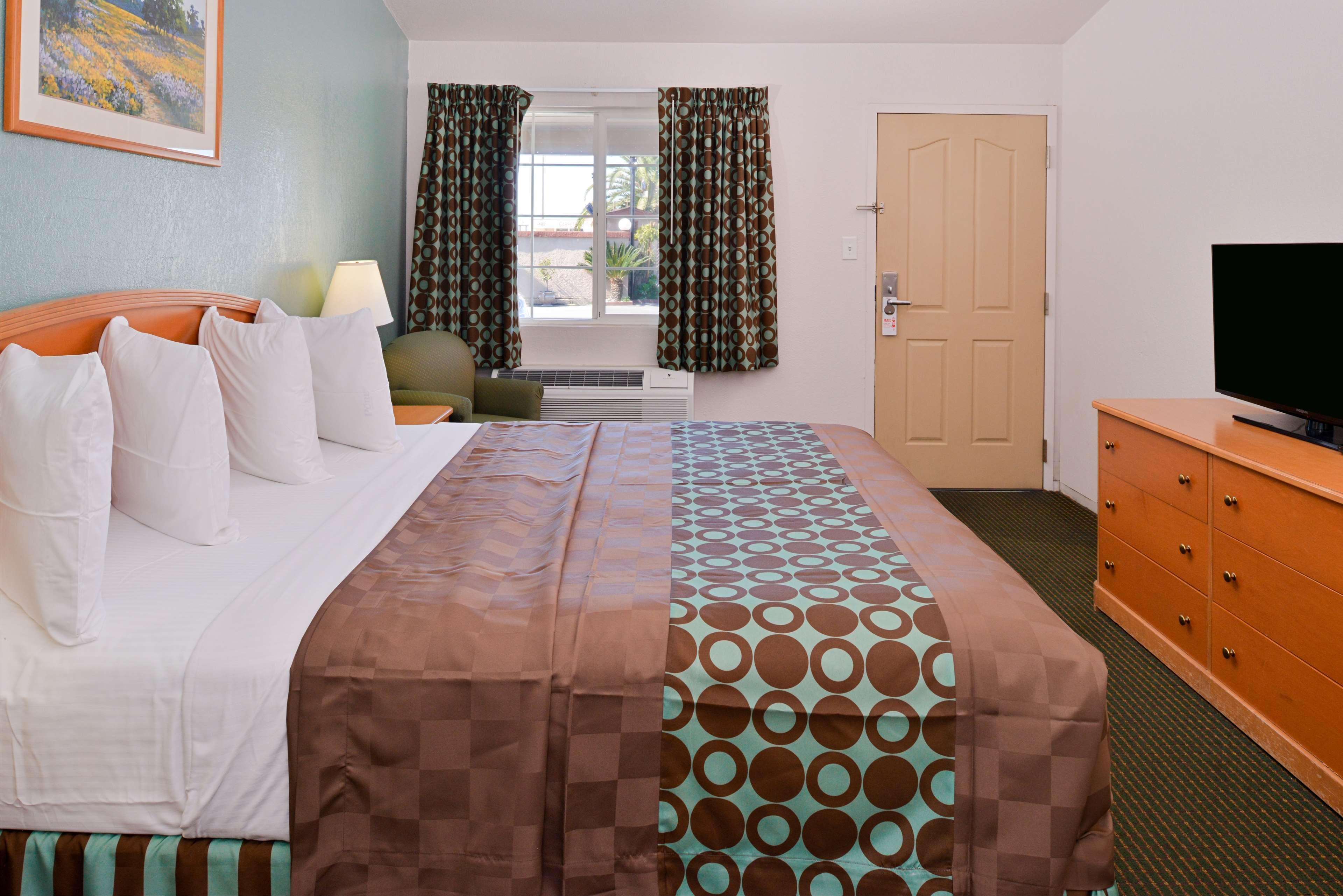 Americas Best Value Inn Los Banos Exterior foto